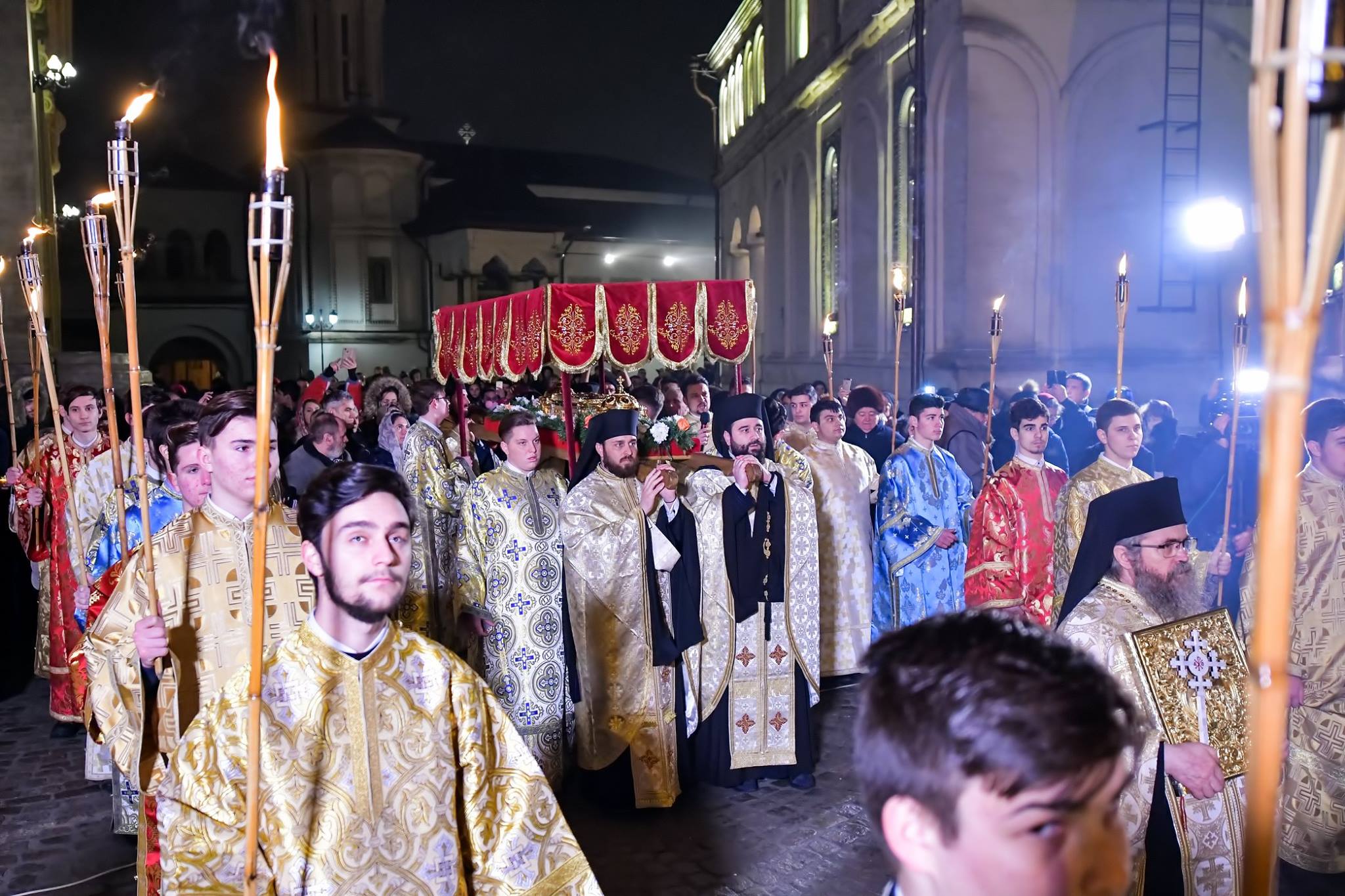 Procesiune Sfinții 3 Ierarhi la Catedrala Patriarhală din București